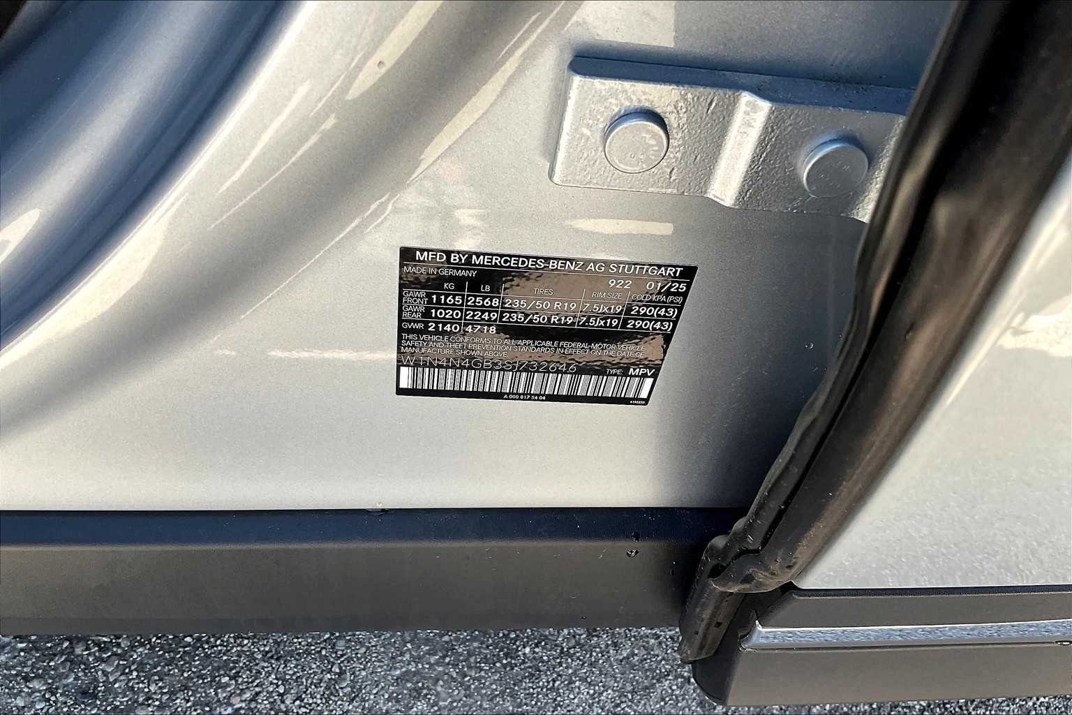 Certified Used 2025 Cirrus Silver Metallic Mercedes-Benz GLA 250 image 12