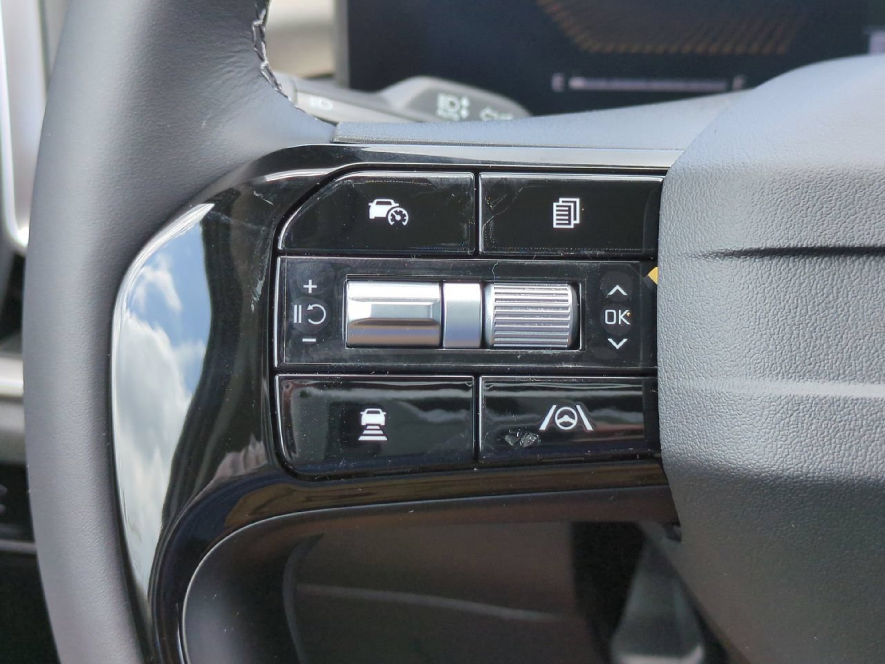 New 2026 Ivory Silver Kia LX image 43