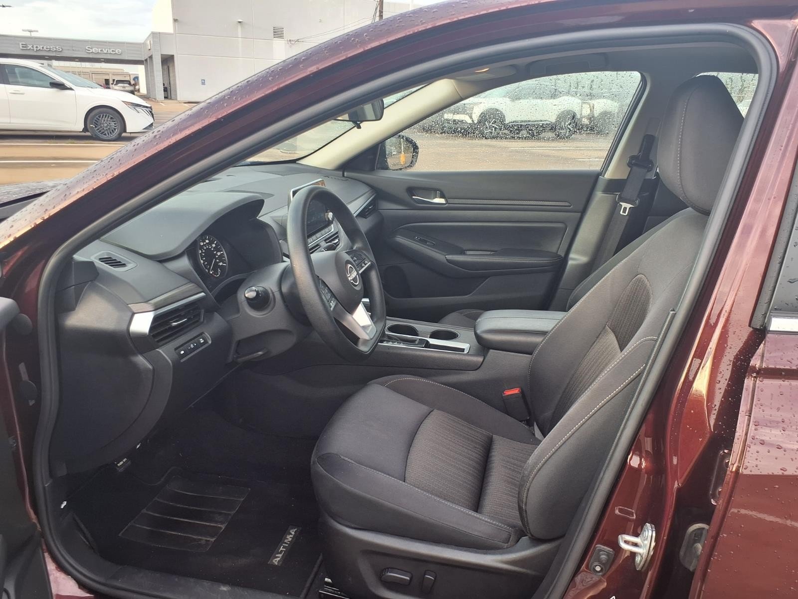 2025 Nissan Altima photo 15 of 25