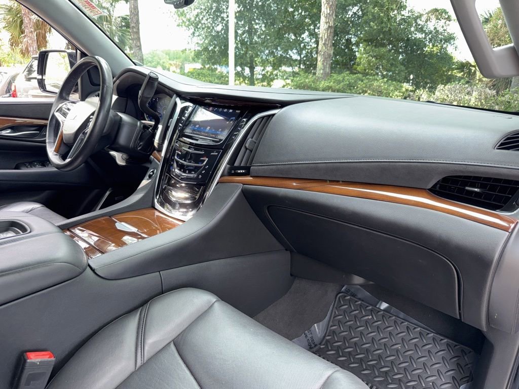 Used 2020 BLACK RAVEN Cadillac 2WD Standard image 21