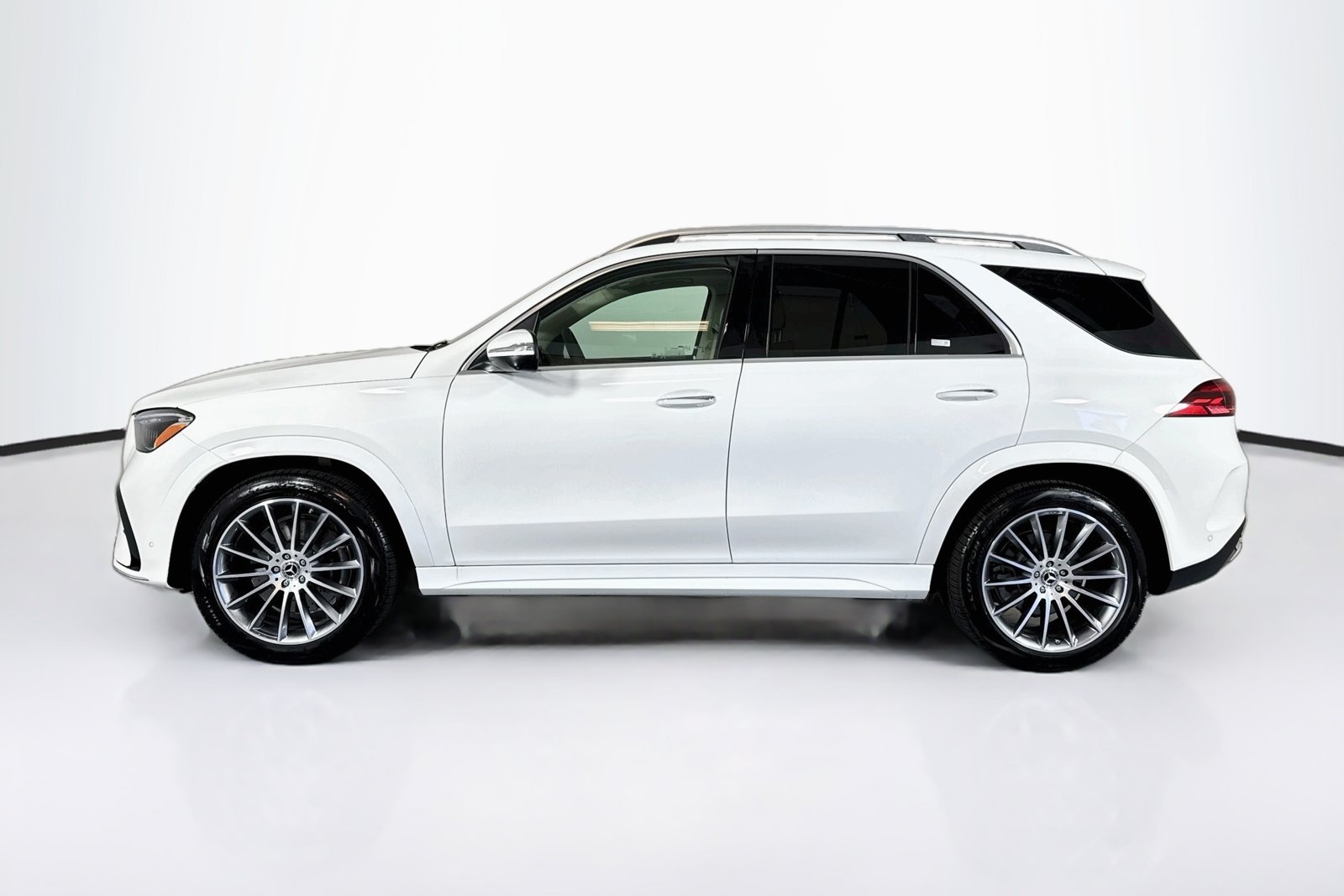 New 2026 Polar White Mercedes-Benz GLE 350 image 8