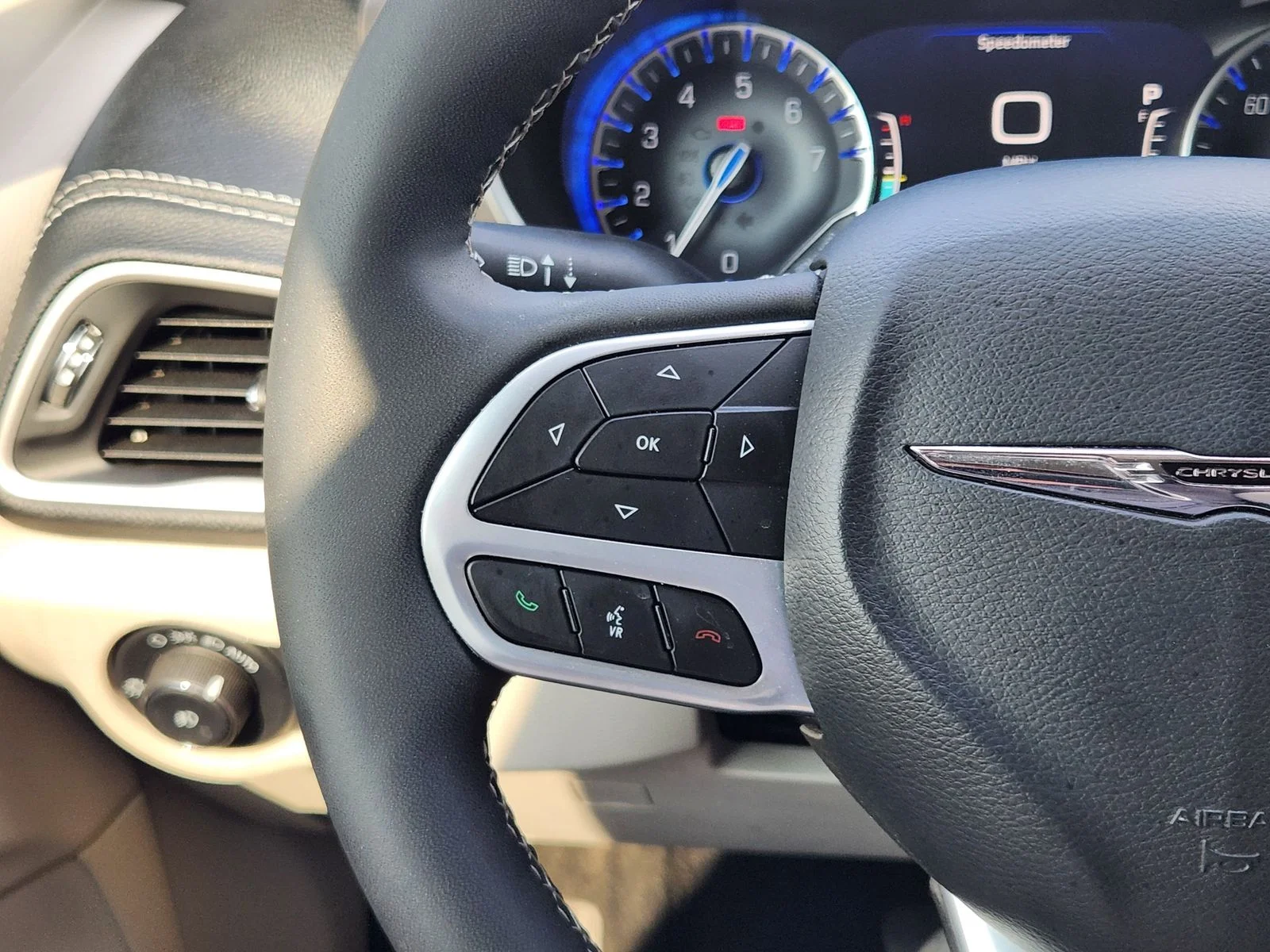 Used 2023 White Chrysler Touring L image 25