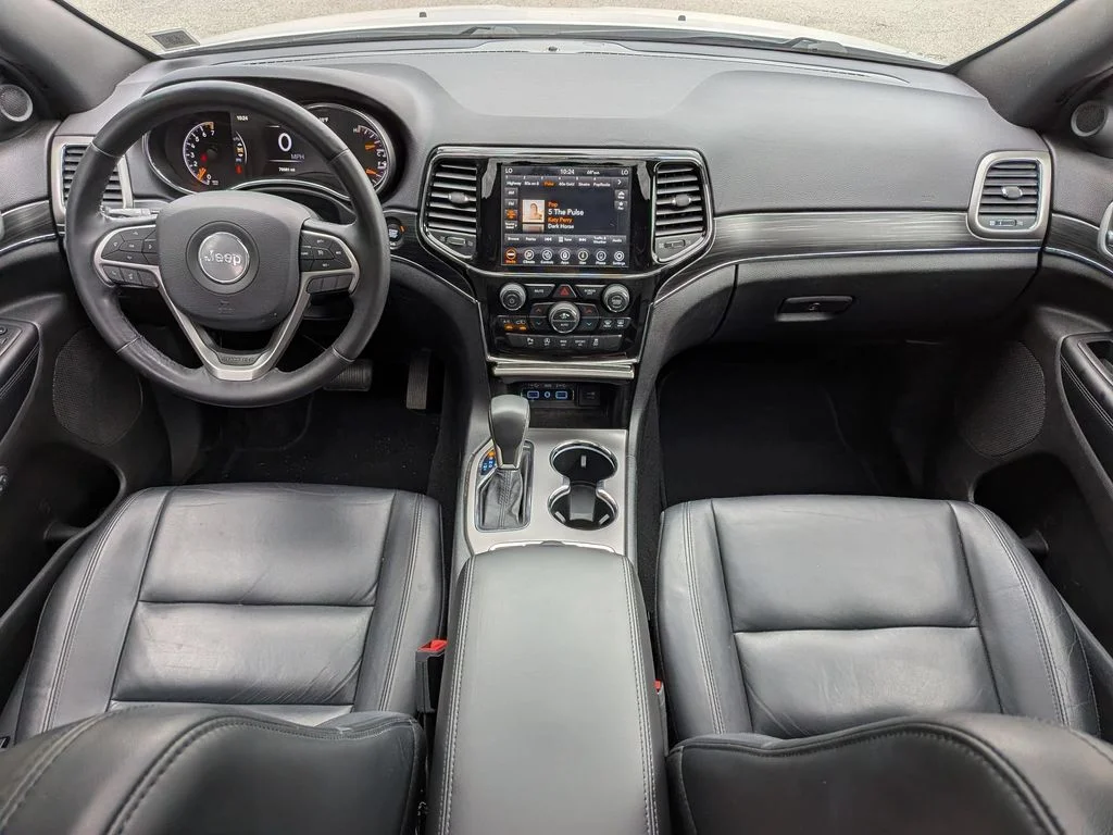 Used 2020 White Jeep Limited image 24