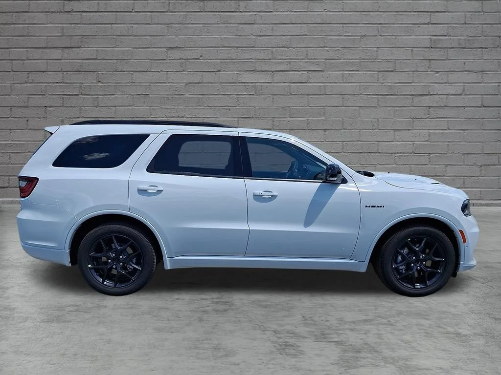 New 2026 White Knuckle Clearcoat Dodge GT Plus HEMI V8 image 9