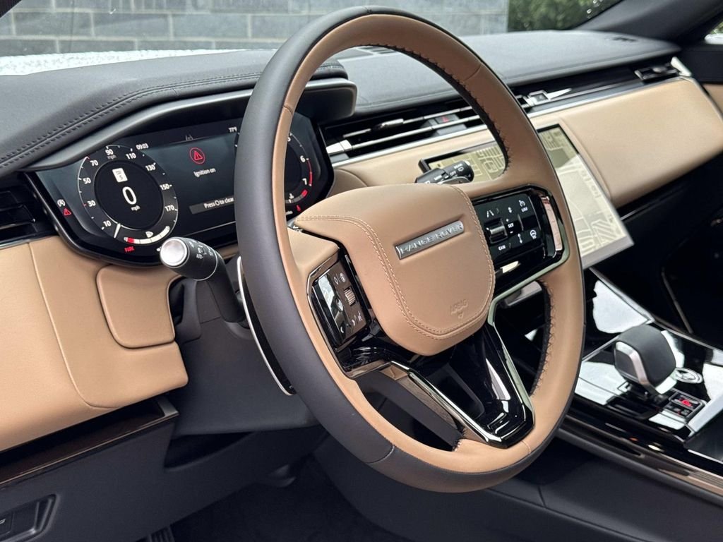 New 2026 Fuji White Land Rover Dynamic SE image 23
