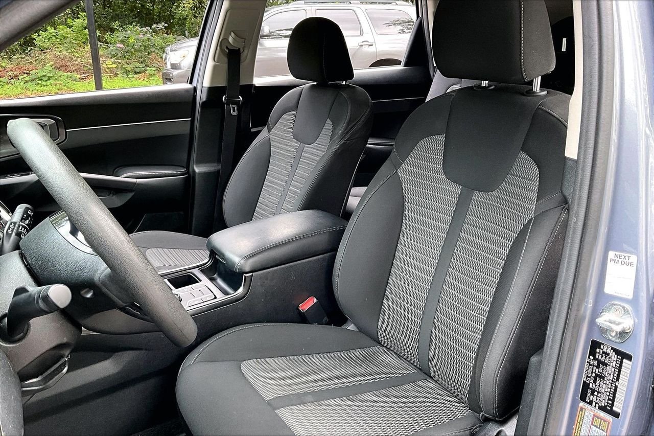 Used 2022 Silver Kia LX image 18