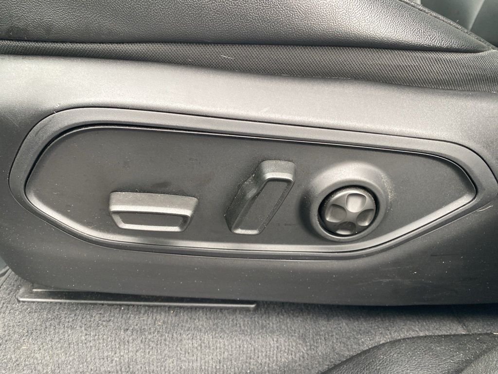Used 2024 Gray Jeep Limited image 14