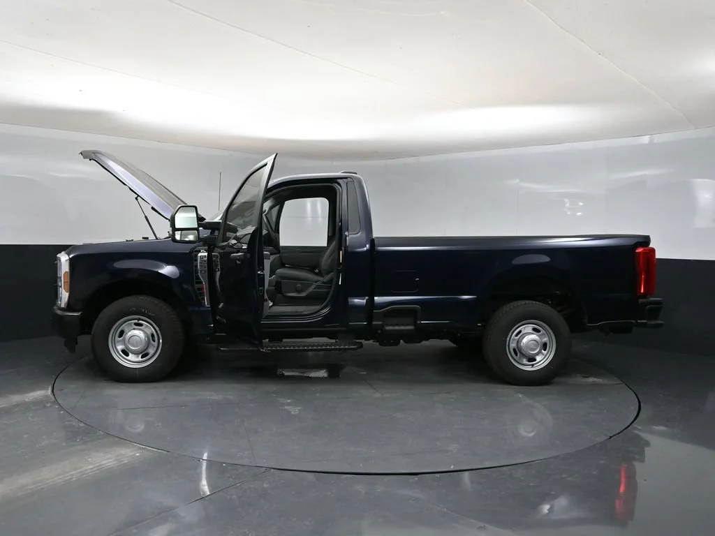 2025 Ford F-250 Super Duty XL - Photo 39