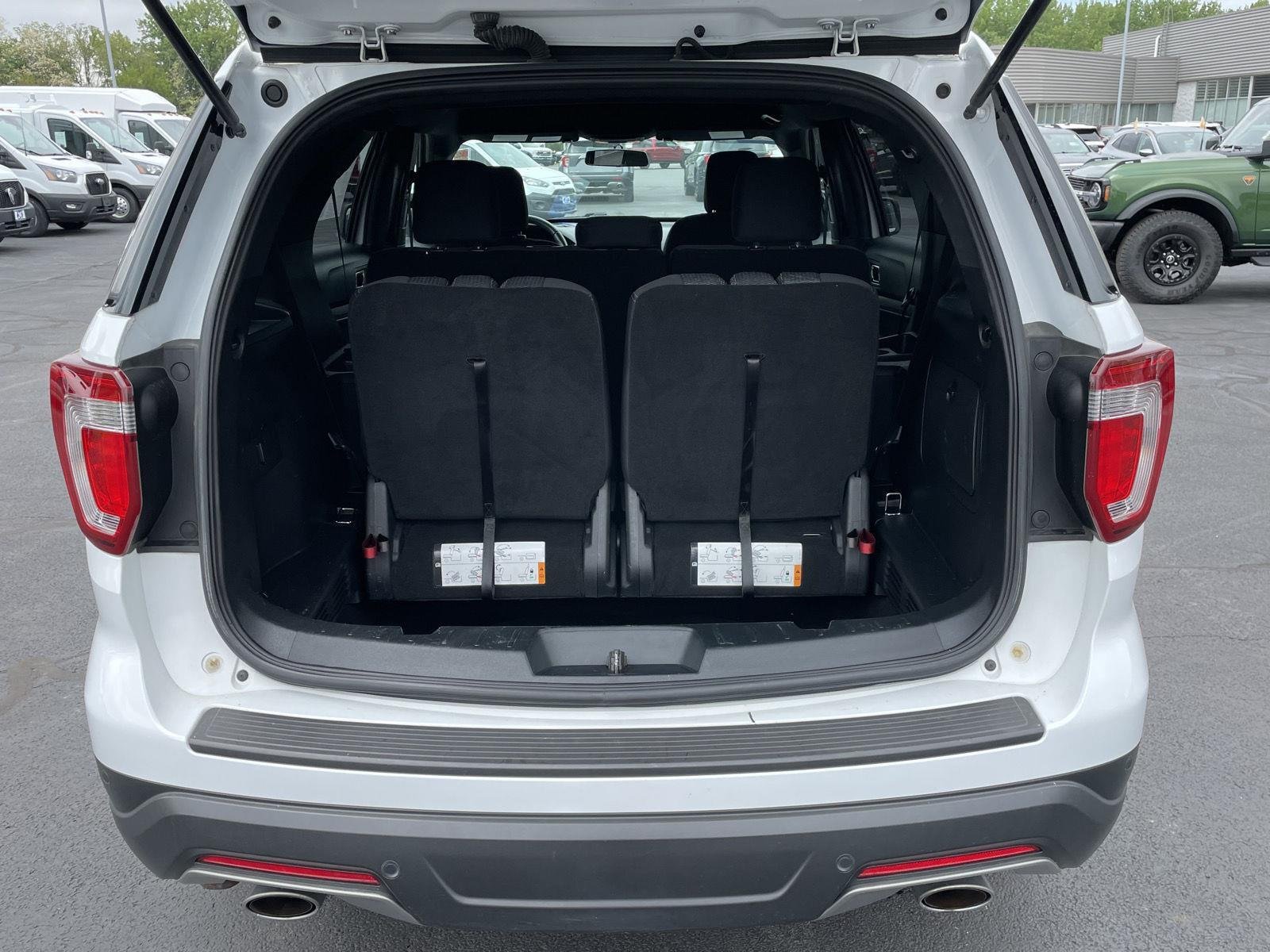 Certified Used 2018 Oxford White Ford XLT image 27