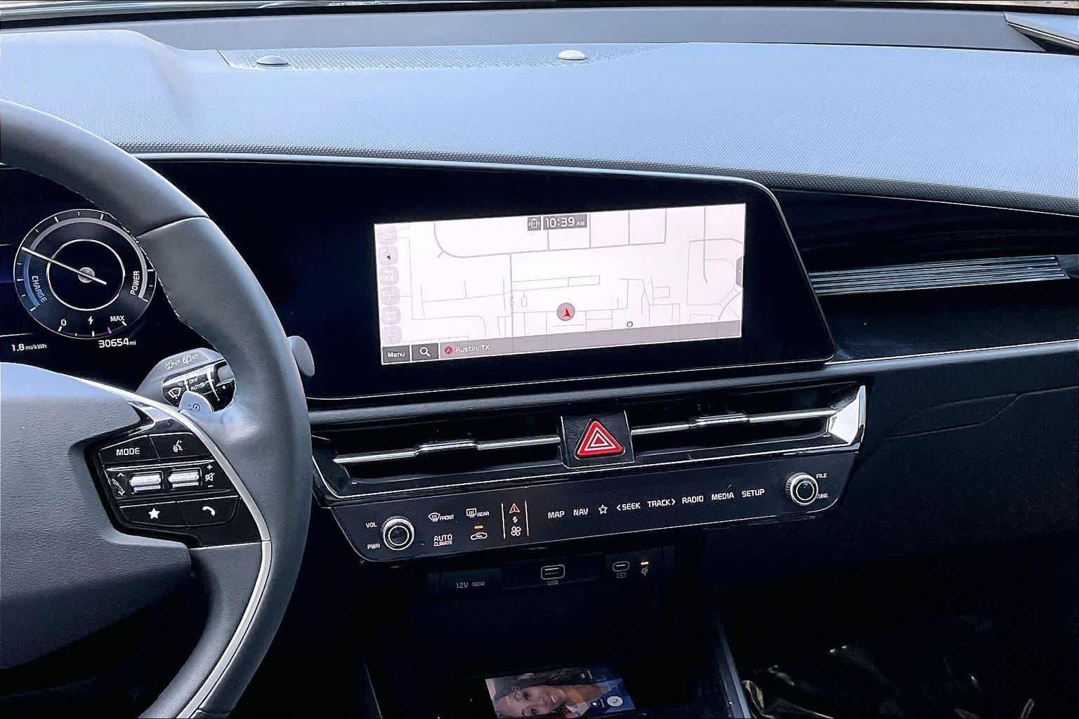 Pre-Owned 2023 Kia Niro EV Wind