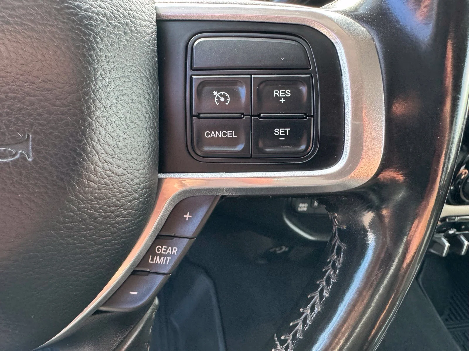 Used 2020 Black Ram Laramie image 21