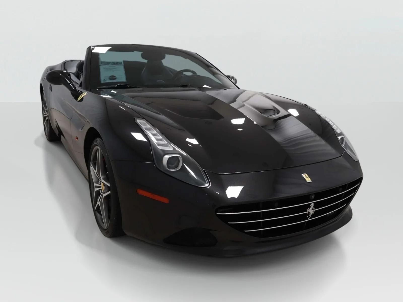 2016 Ferrari California T Base - Photo 45