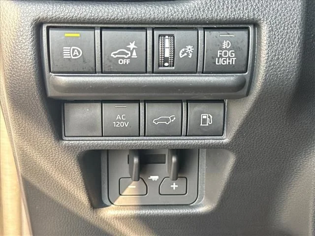 Used 2025 White Toyota Base image 25