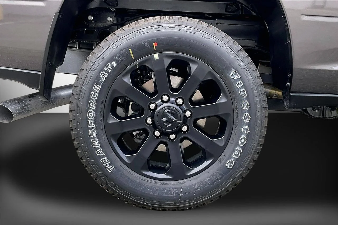 New 2026 Granite Crystal Metallic Clearcoat RAM  image 34