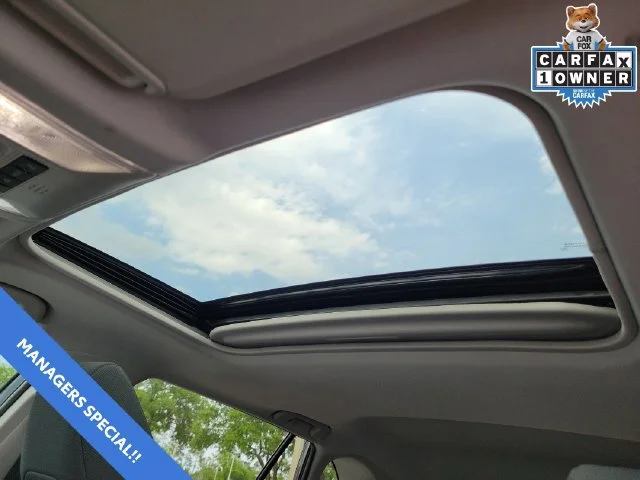 2025 Toyota RAV4 XLE - Photo 35