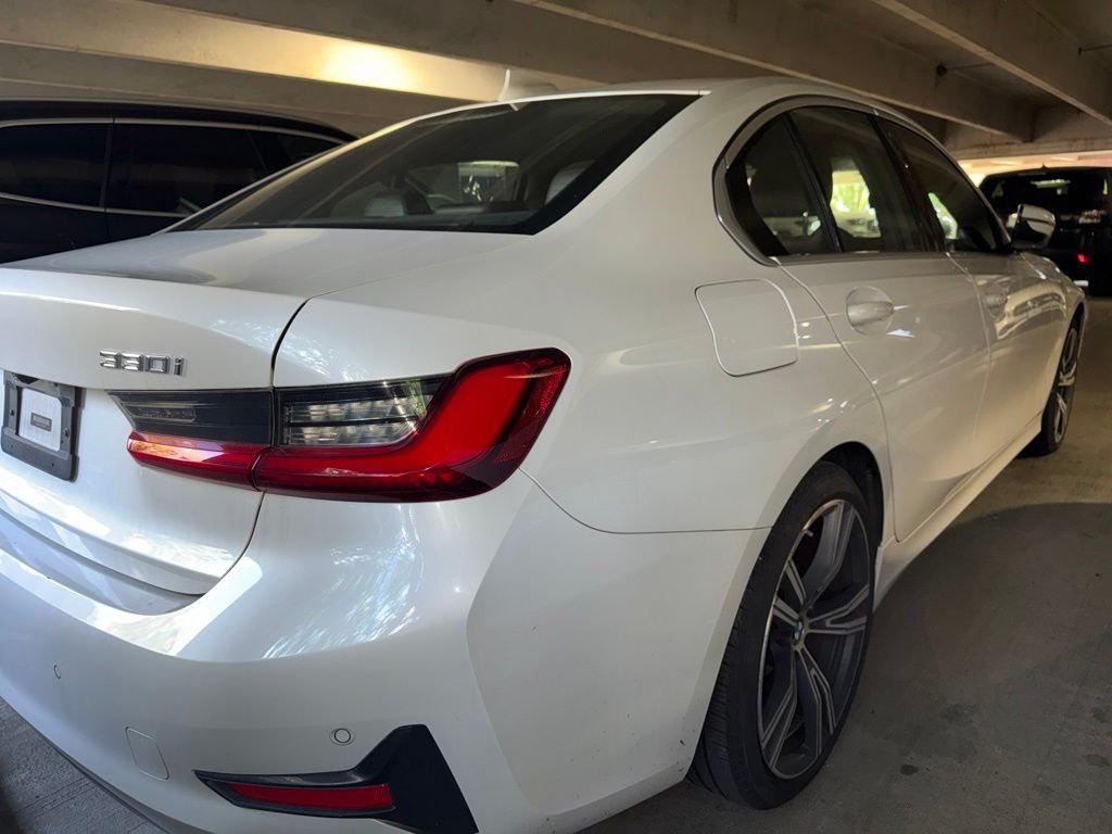 Used 2020 White Metallic BMW 330i xDrive image 3