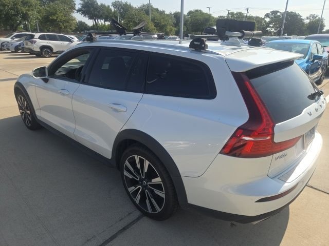 Used 2021 White Volvo T5 image 4