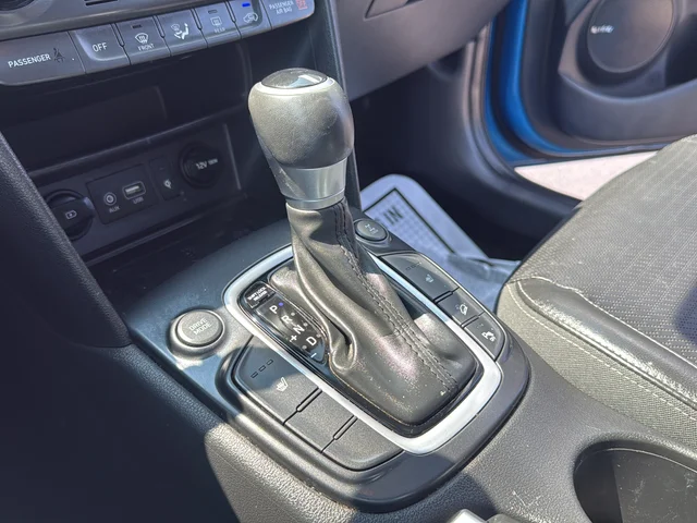 Used 2019 Blue Hyundai Ultimate image 22