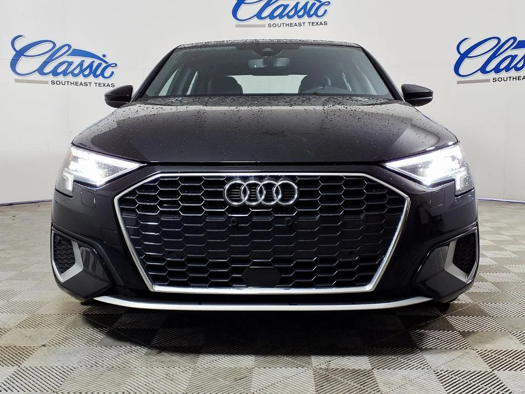 Used 2024  Audi 40 Premium image 3
