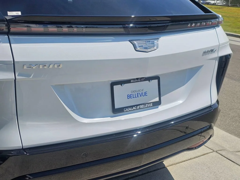 New 2026 Vibrant White Tricoat Cadillac Sport image 14