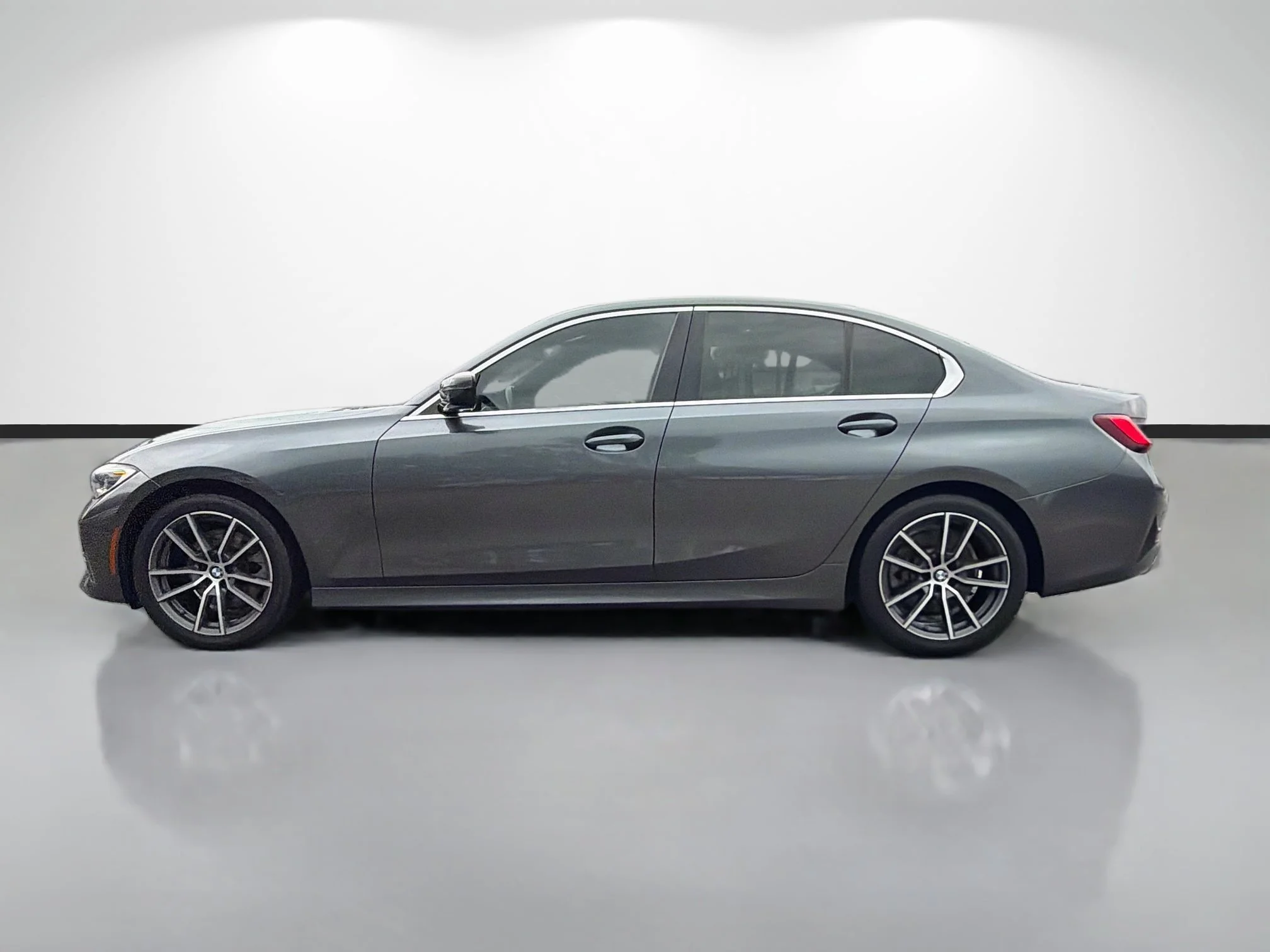 Used 2022 Mineral Grey Metallic BMW 330i image 6