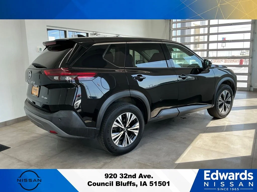 Used 2021 Black Nissan SV image 7