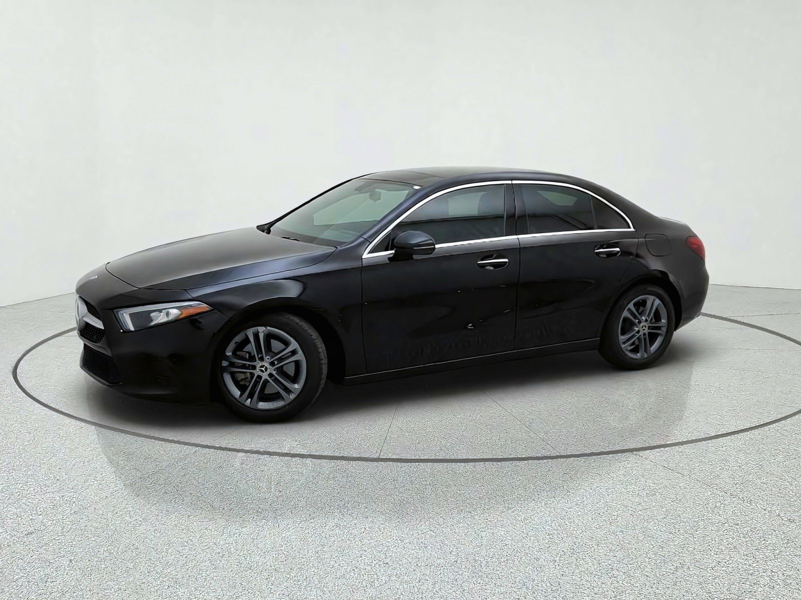 Used 2020 Night Black Mercedes-Benz A 220 image 15