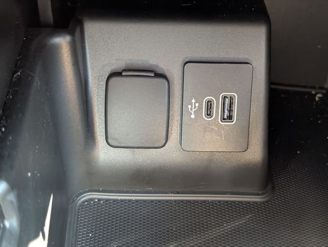 Used 2025 Gray Ford Active image 33