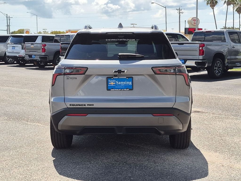 Used 2025 Gray Chevrolet LT image 4