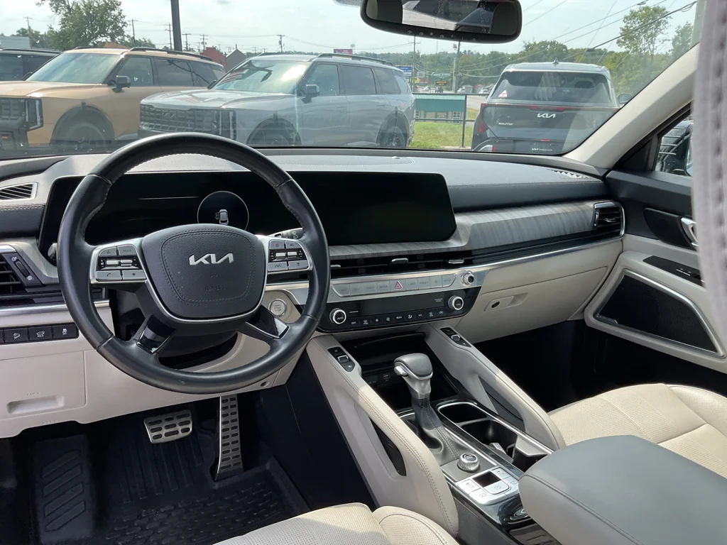 Used 2024 Ebony Black Kia SX image 25