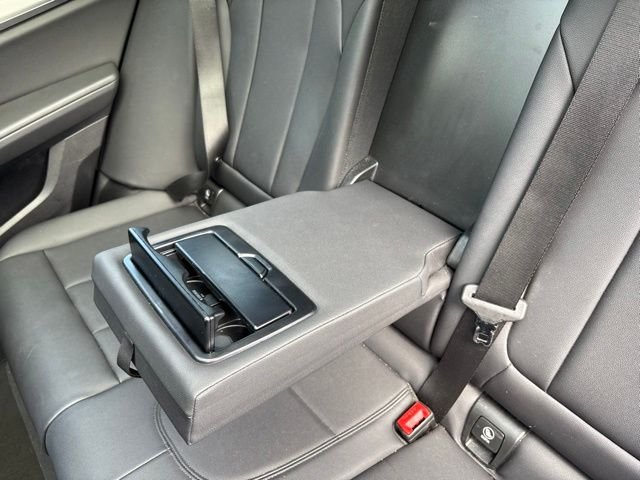 Used 2021 Black BMW sDrive30i image 18