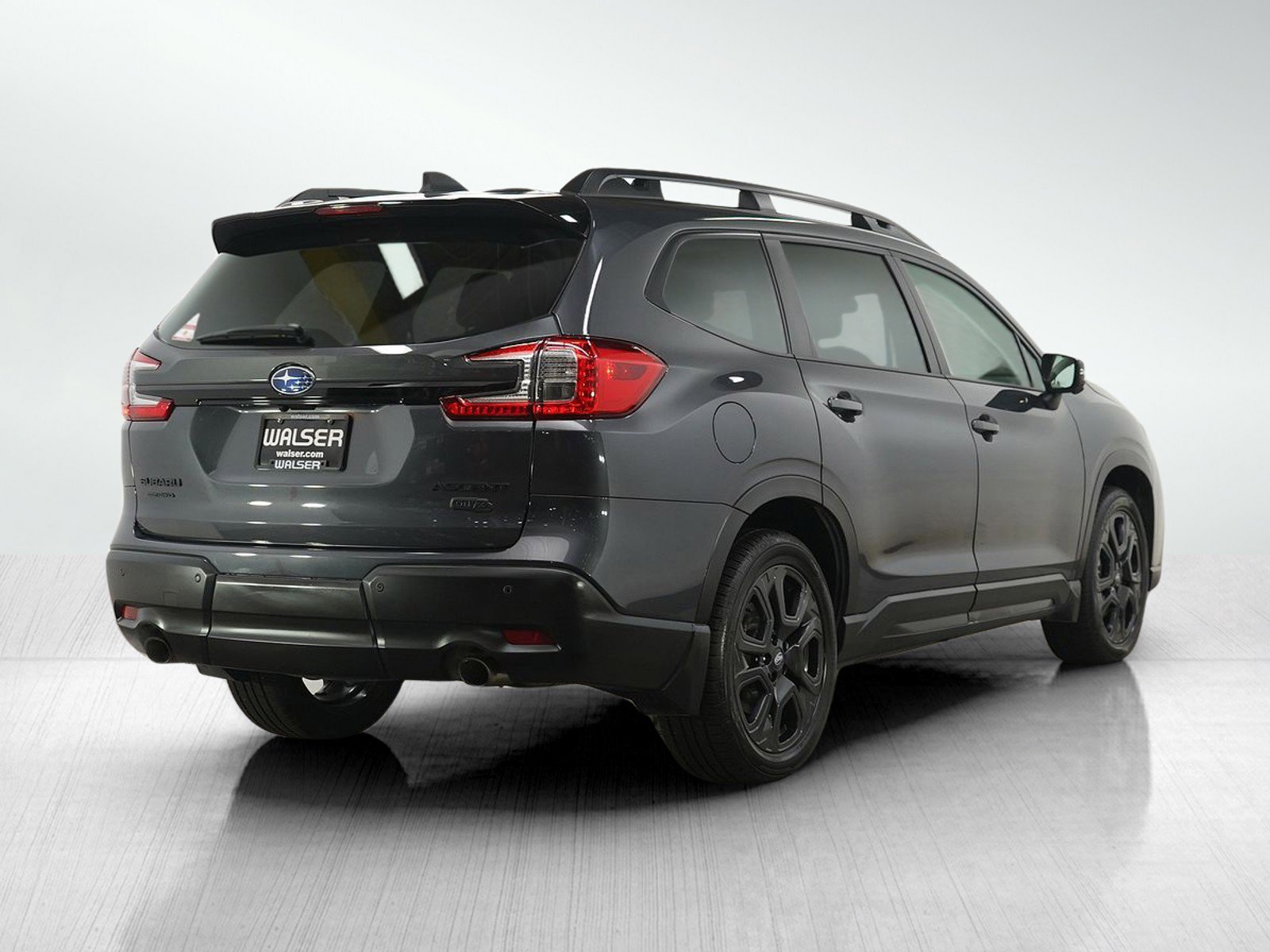 Used 2023 Magnetite Gray Metallic Subaru Onyx Edition image 6
