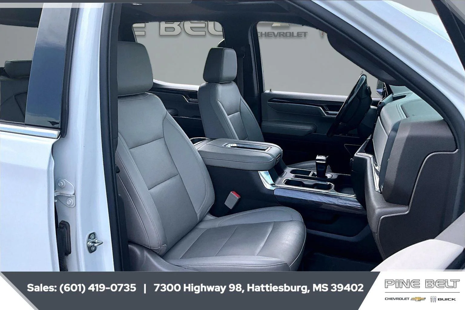 Used 2022 Summit White Chevrolet LTZ image 7