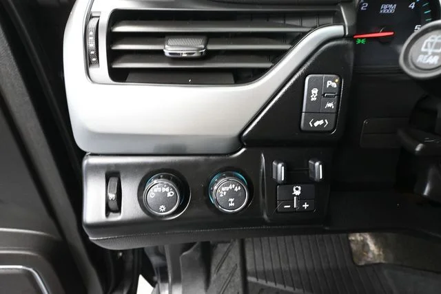 Used 2018 Black Chevrolet LT image 32