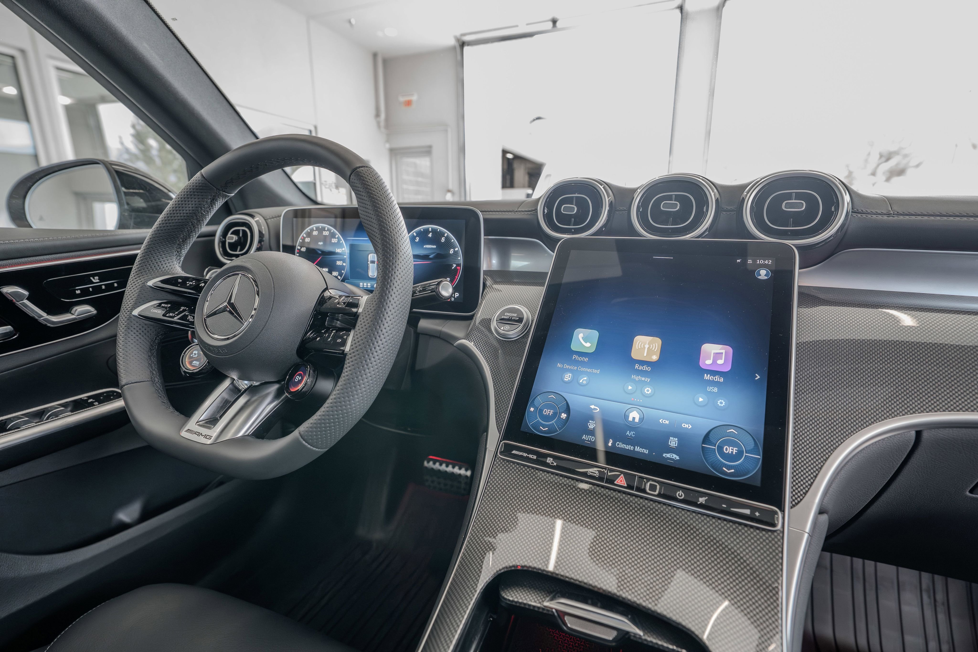 2025 Mercedes-Benz GLC AMG GLC43 - Photo 19