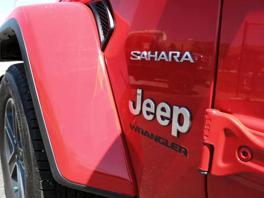 2023 Jeep Wrangler 4-Door Sahara - Photo 34