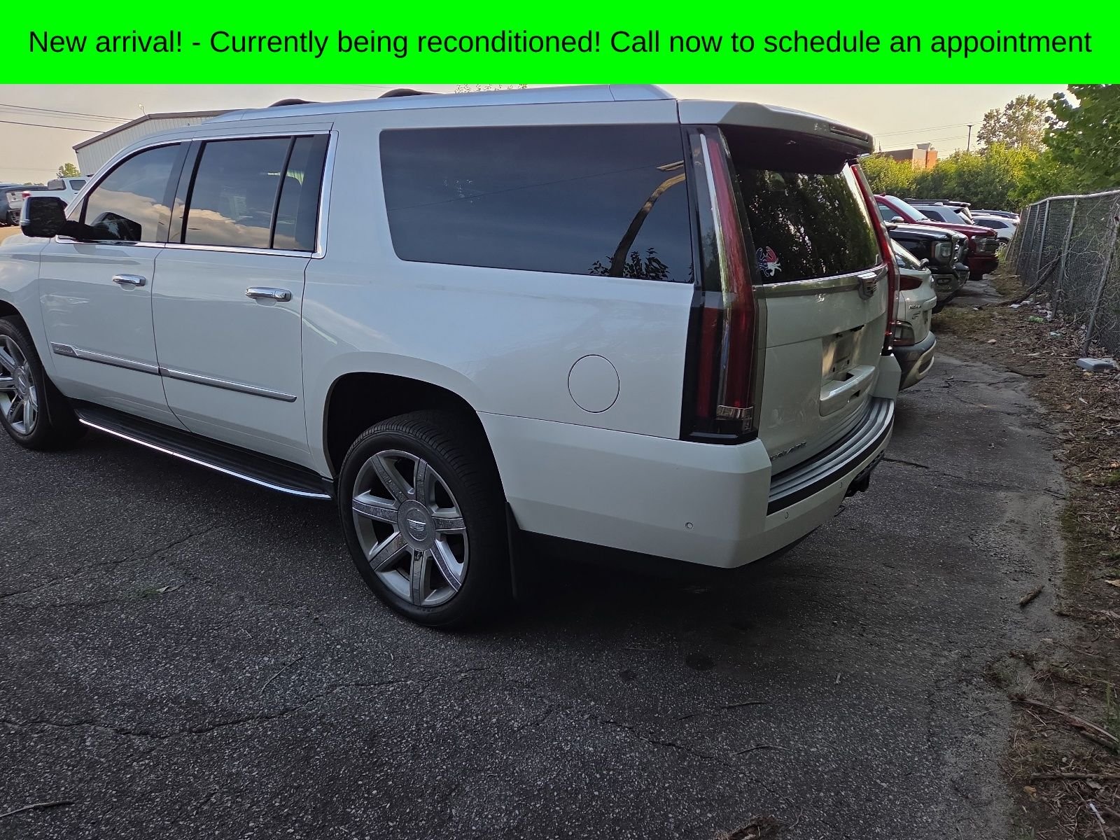 Used 2019 Crystal White Cadillac Luxury image 5