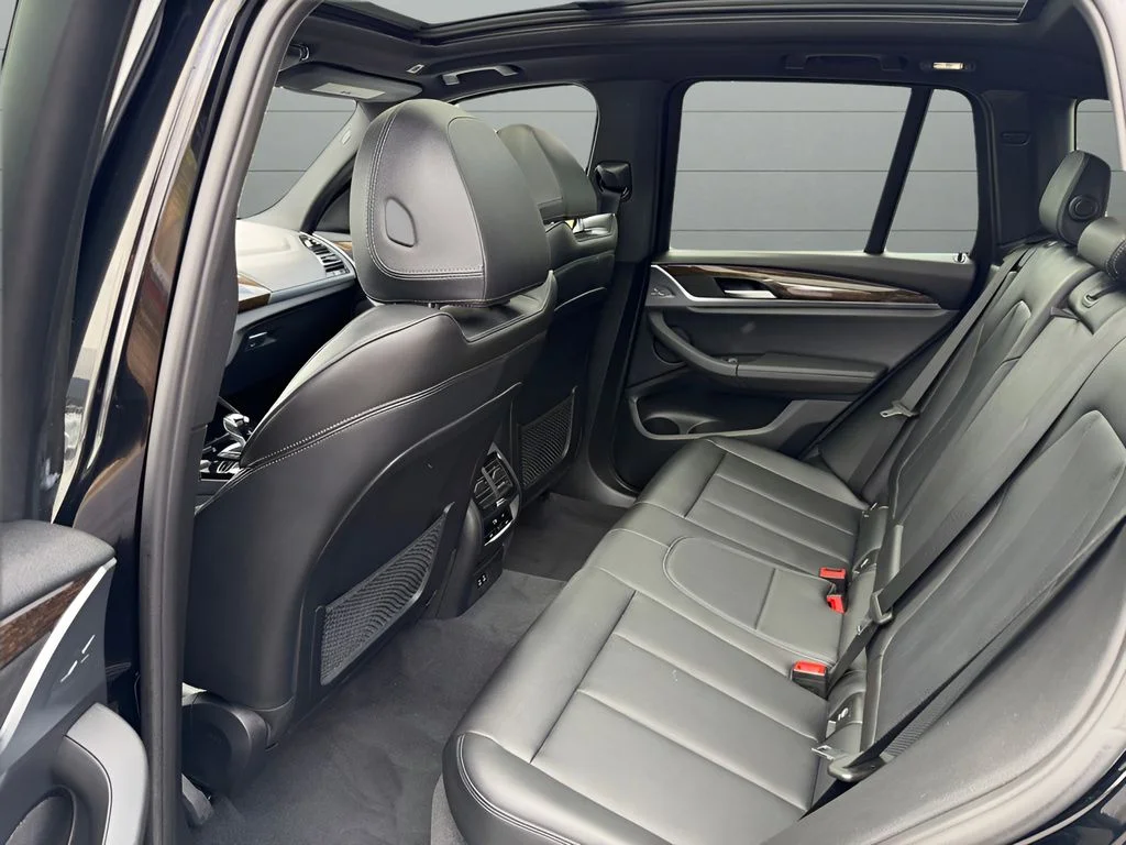 Used 2023 Black BMW xDrive30i image 22