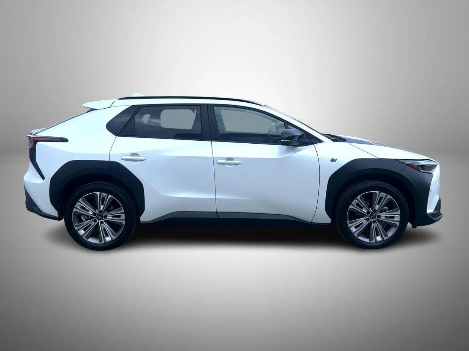 Used 2023 White Subaru Limited image 4