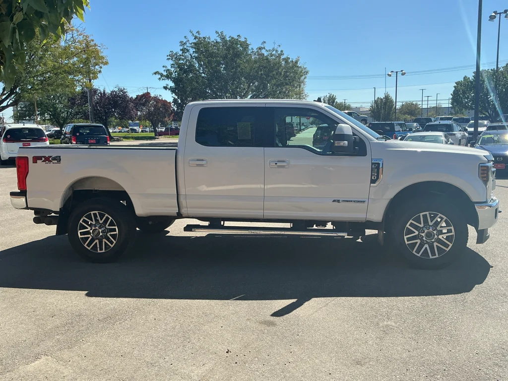 Used 2019 White Platinum Tri-Coat Metallic Ford LARIAT image 4