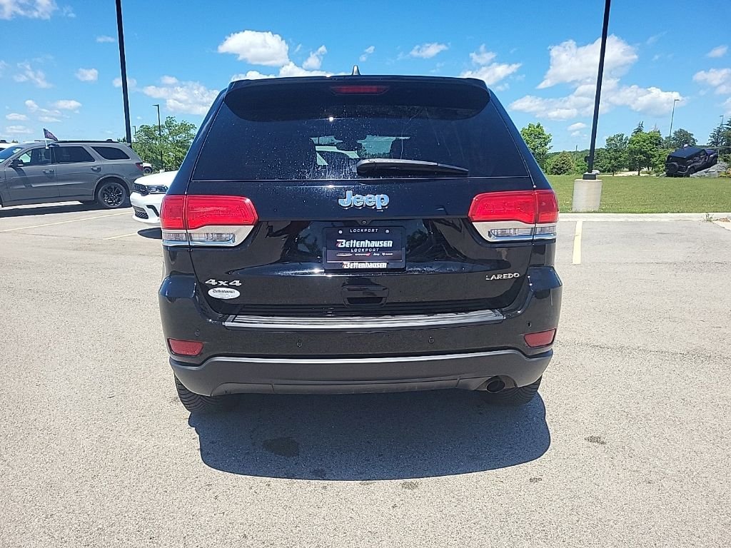 Used 2018 Black Jeep Laredo E image 4