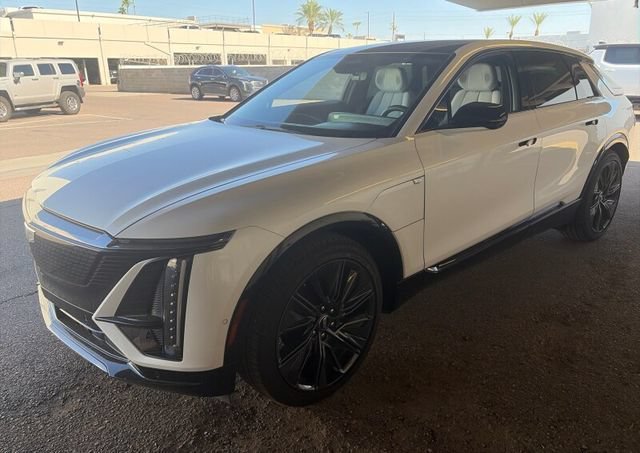 2024 Cadillac LYRIQ