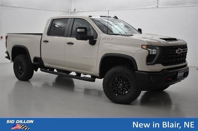 2026 Chevrolet Silverado 2500 HD ZR2 - Photo 14