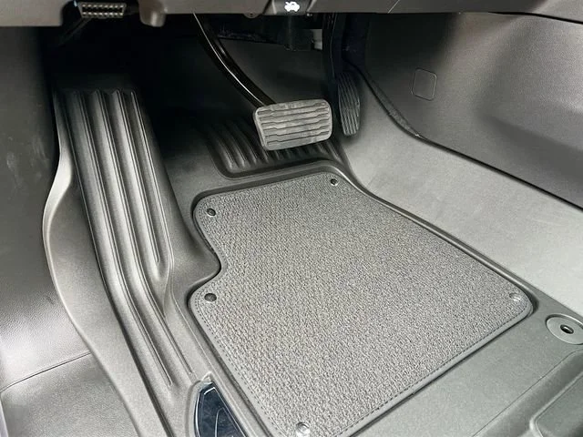 2026 GMC Sierra 1500 AT4 - Photo 14