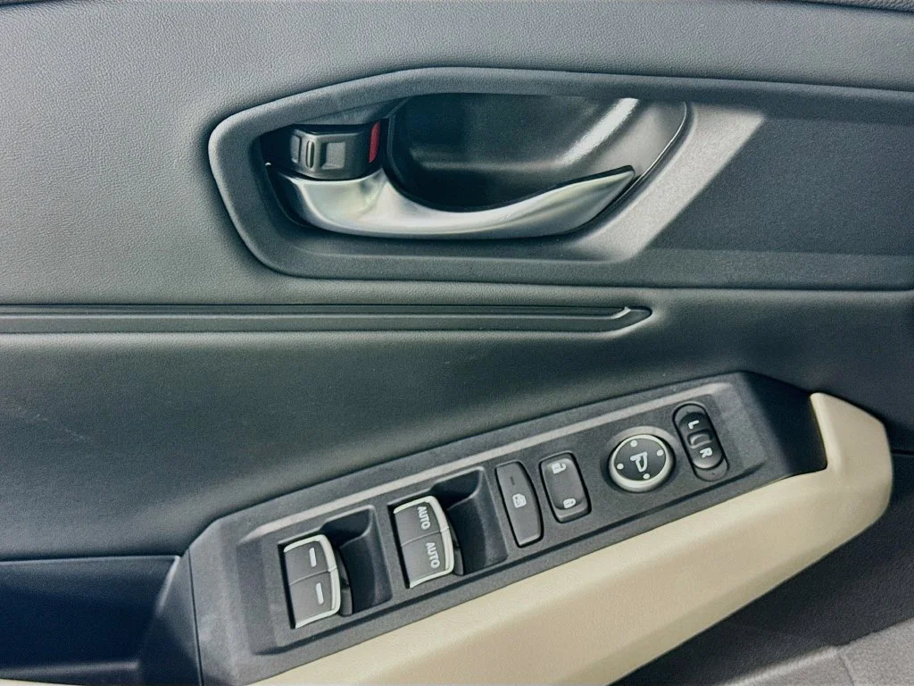 New 2026 Meteorite Gray Metallic Honda SE image 25