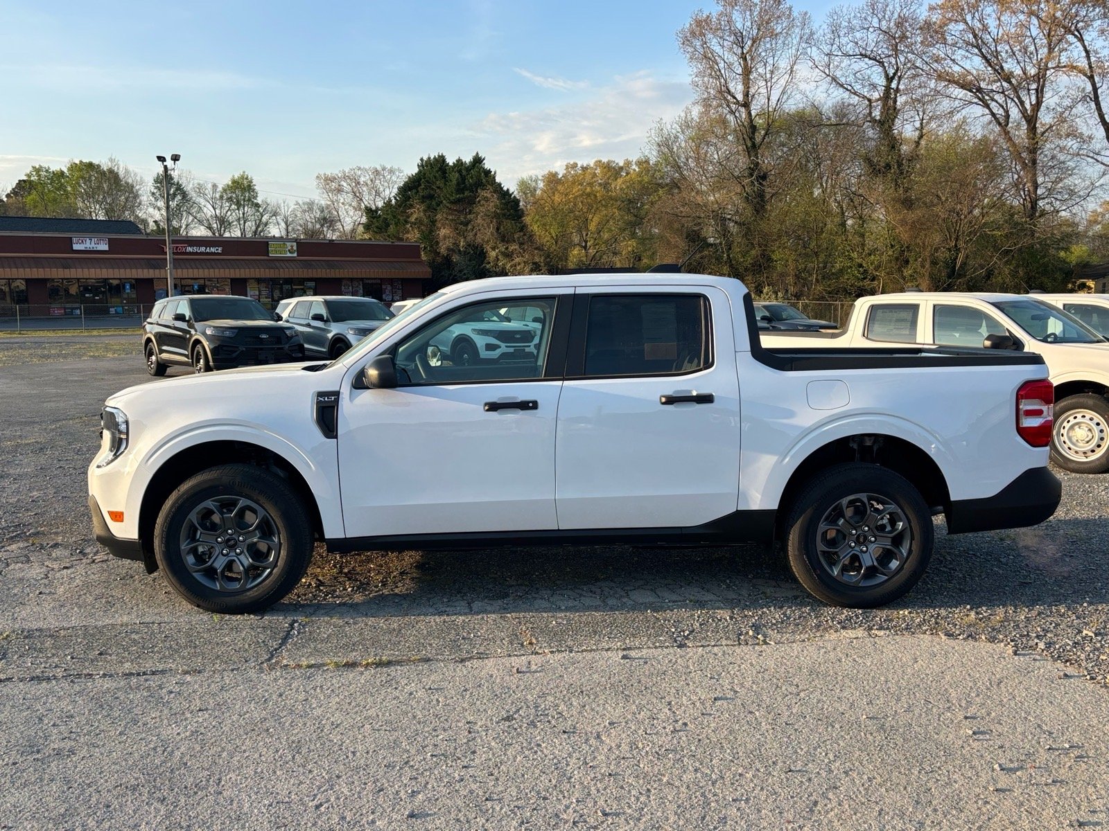 New 2026 Oxford White Ford XLT image 3