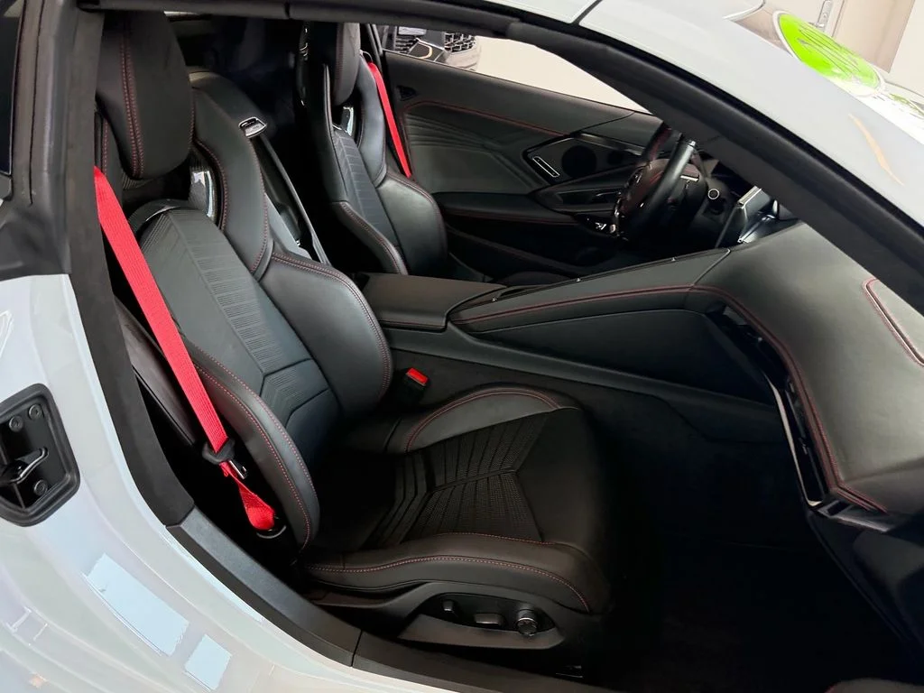 Used 2024 White Chevrolet Z06 image 16