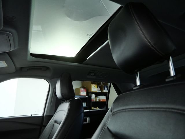 Used 2022 Black Ford Limited image 19