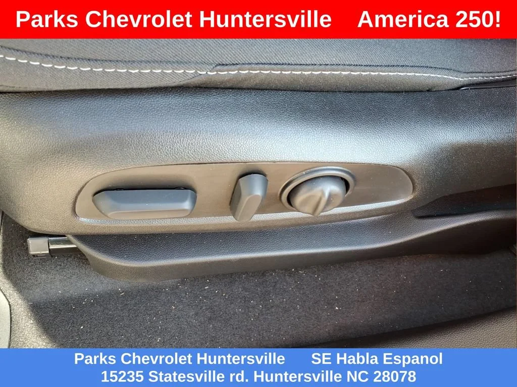 New 2027 Summit White Chevrolet LT image 17