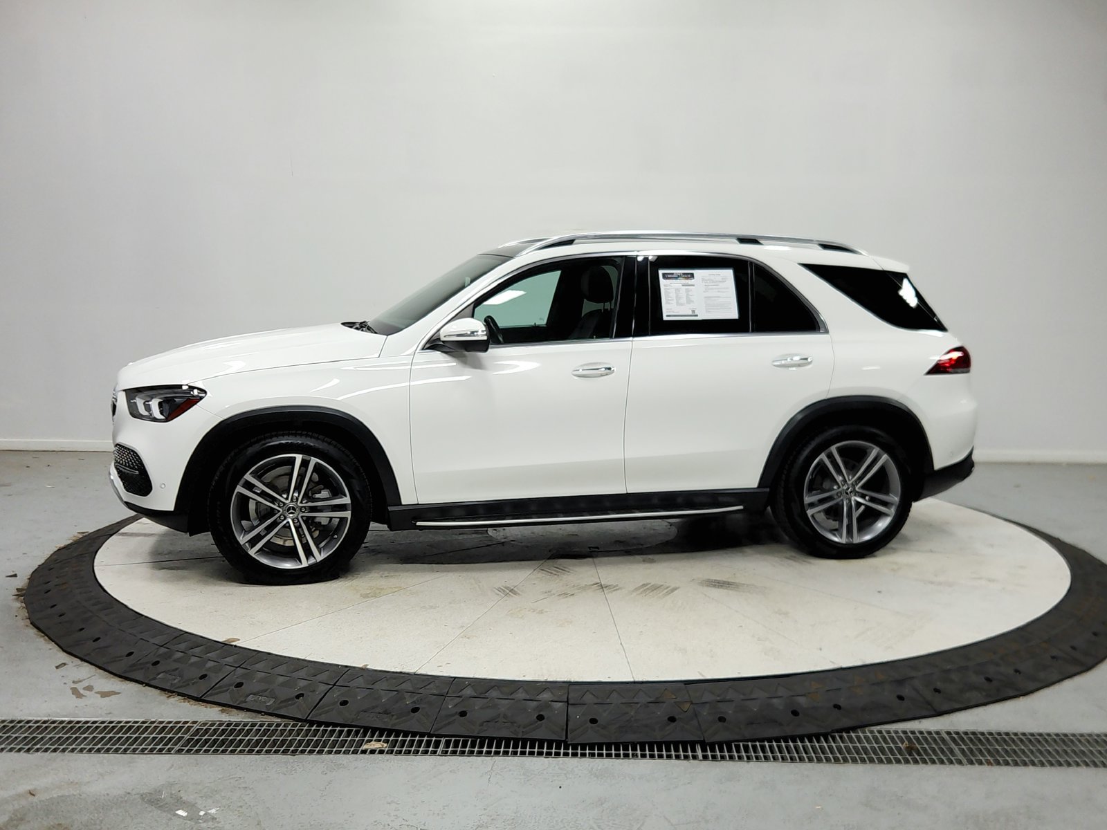 Used 2022  Mercedes-Benz GLE 350 image 5